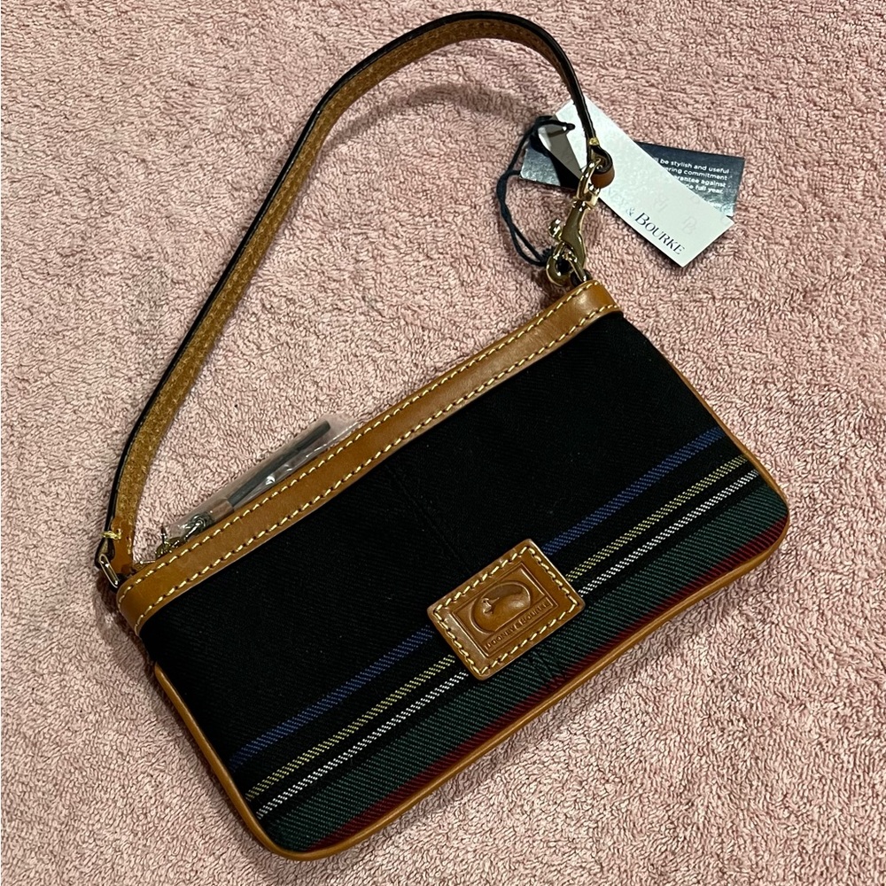 Dooney & Bourke Plaid Large Zip Wristlet New W/Tag